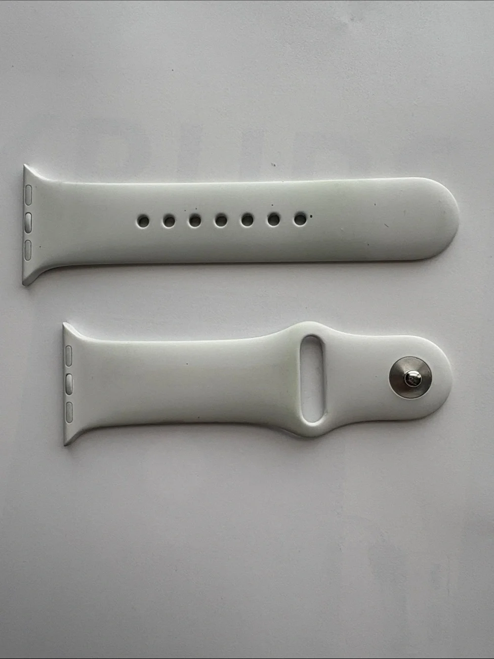 Genuine Apple Watch White Silicone sports Band Replacement white S/M 38mm